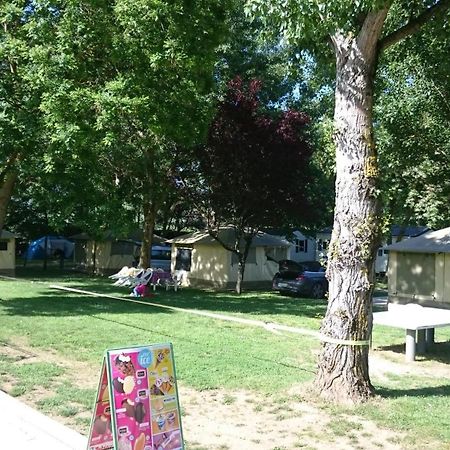 Camping Larribal Millau Exterior photo