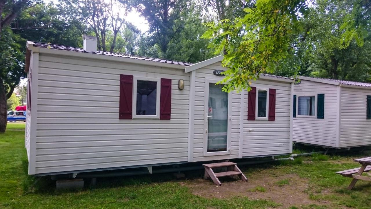 Camping Larribal Millau Exterior photo