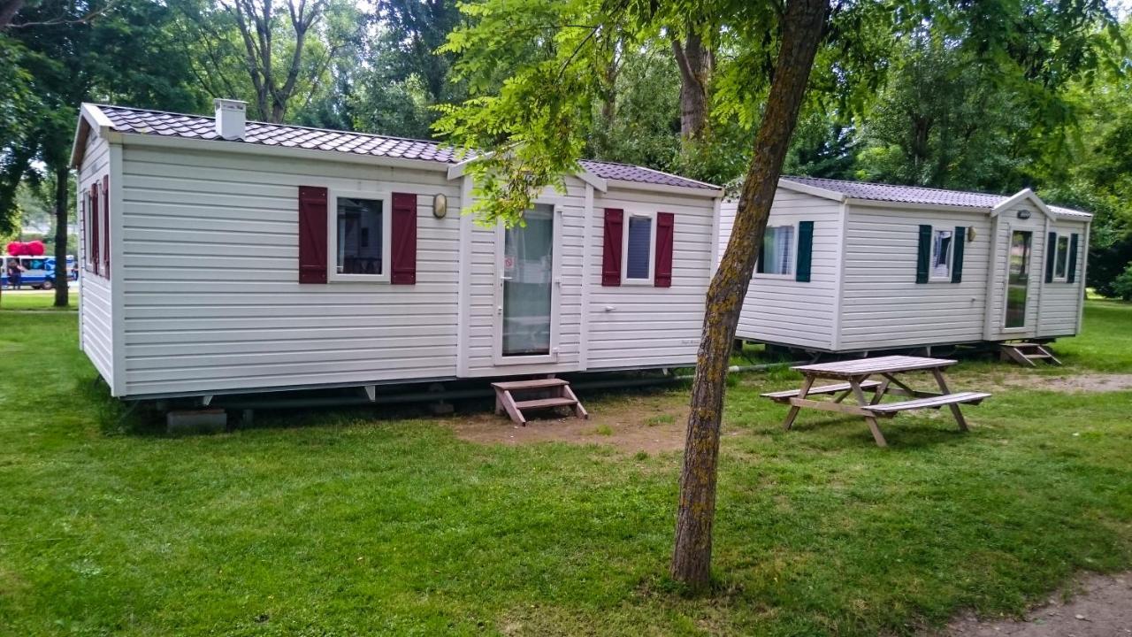 Camping Larribal Millau Exterior photo